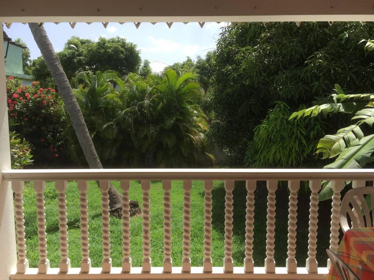 T2 Tropical En Bord De Piscine A 100M De La Mer Apartment Le Carbet Exterior photo